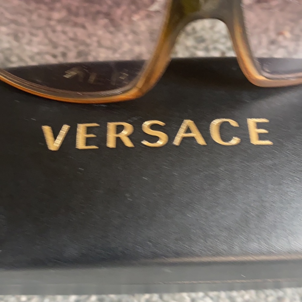 Sunglasses - Picture 5 of 6